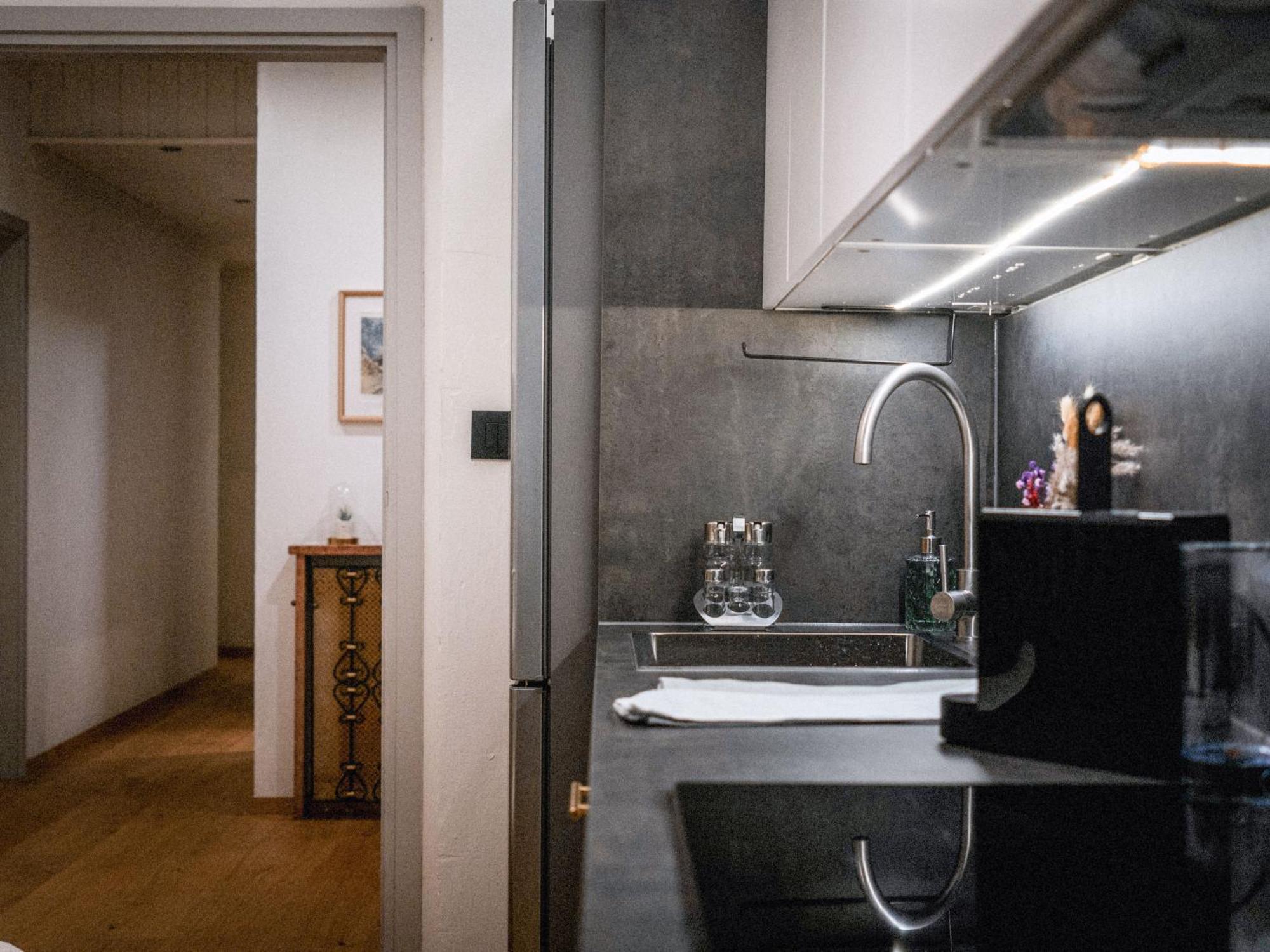 Bergblick Apartment In Zentrumsnaehe Mit Garage Merano Exteriör bild